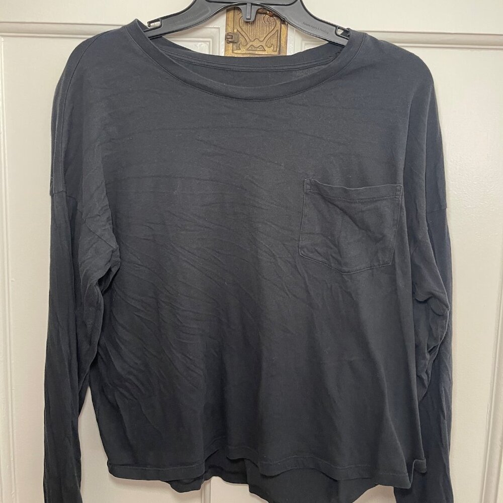 Everlane The Box-Cut Long-Sleeve Tee in Essential Cotton, Black! Size Large